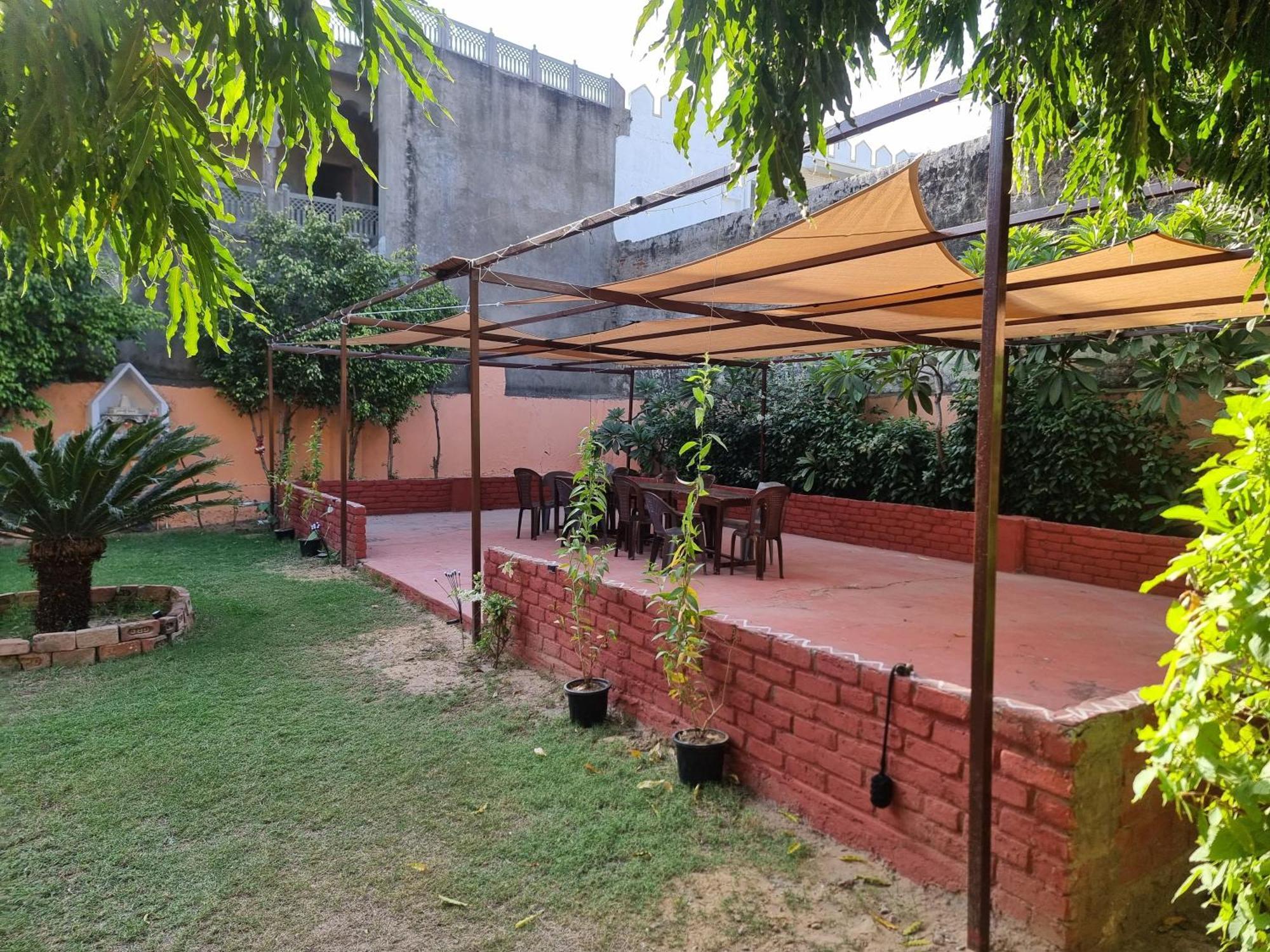 Karavan Kafe Pushkar Dış mekan fotoğraf